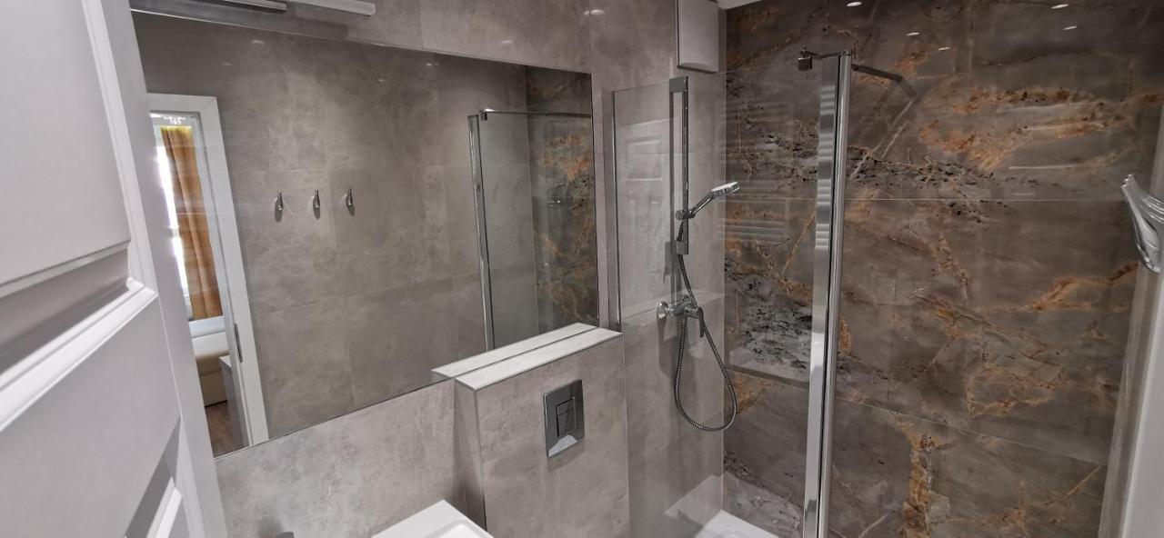 Wow Flou Przystan Letnica Apartamenty 700M Plaza Gdańsk Eksteriør billede